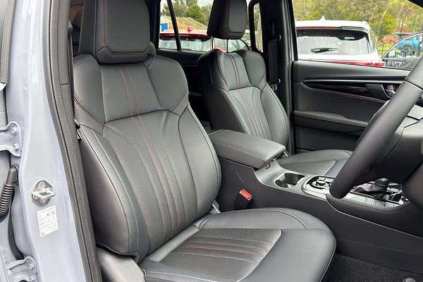 2025 Isuzu MU-X X-TERRAIN