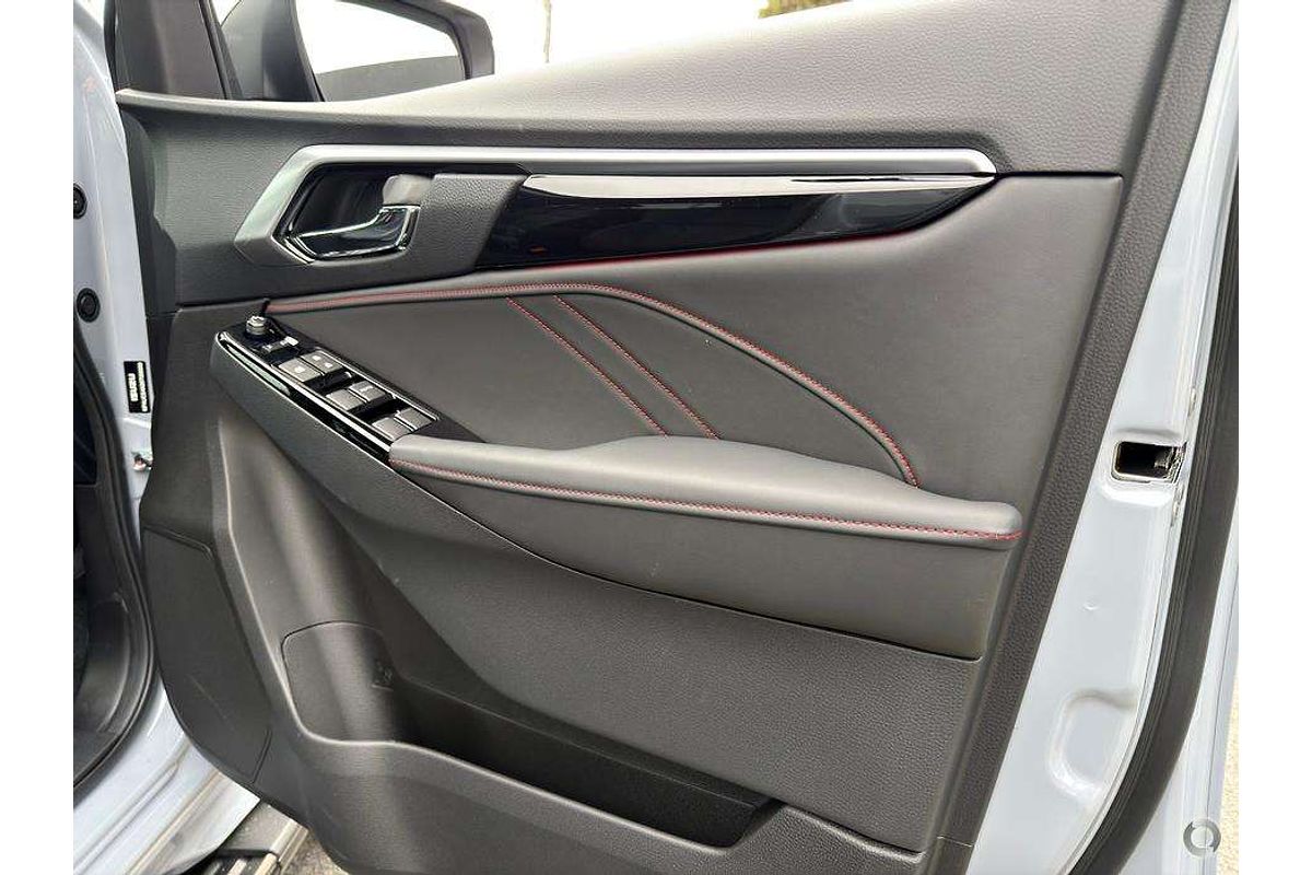 2025 Isuzu MU-X X-TERRAIN