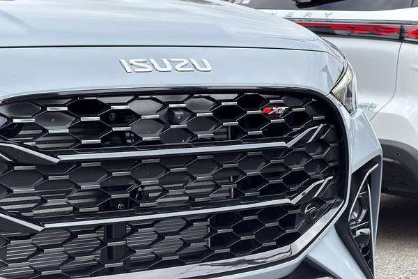 2025 Isuzu MU-X X-TERRAIN