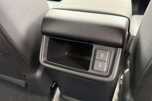 2025 Isuzu MU-X X-TERRAIN