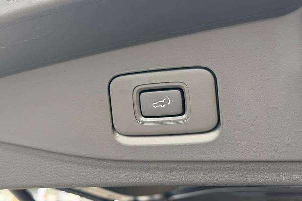 2025 Isuzu MU-X X-TERRAIN