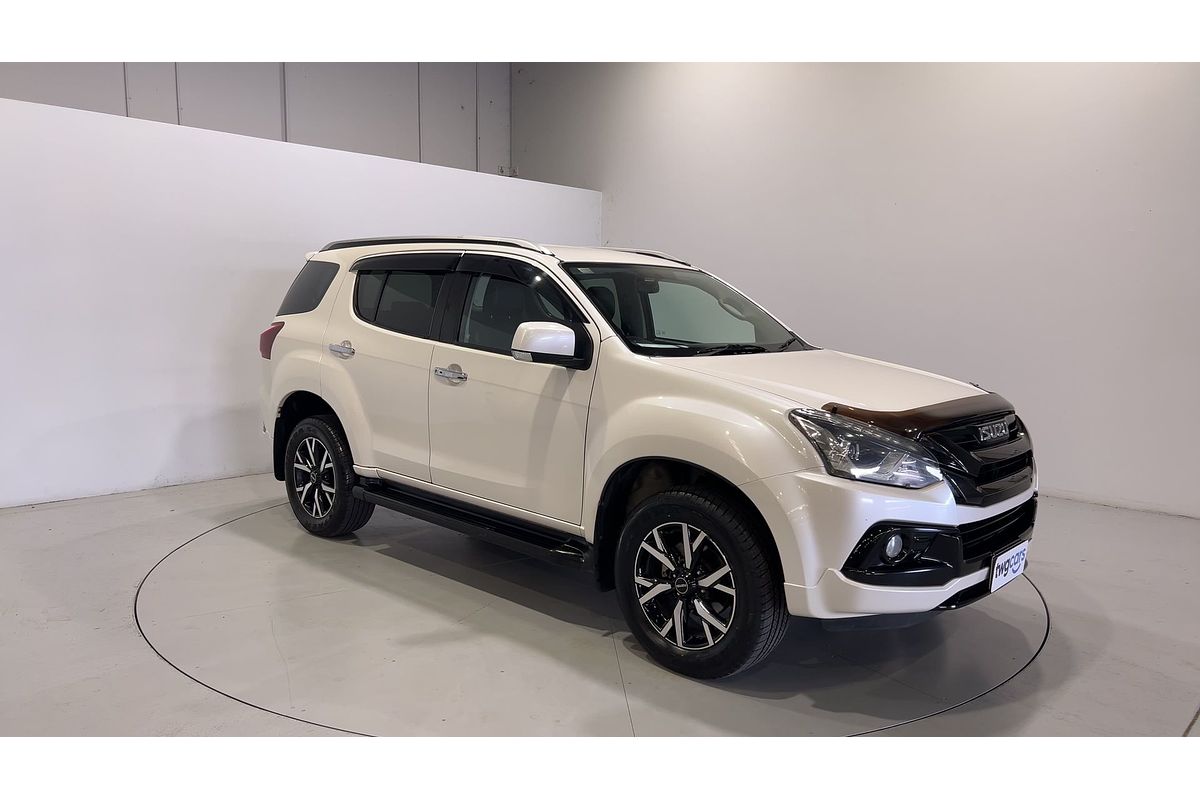 2020 Isuzu MU-X LS-T