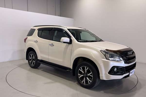 2020 Isuzu MU-X LS-T