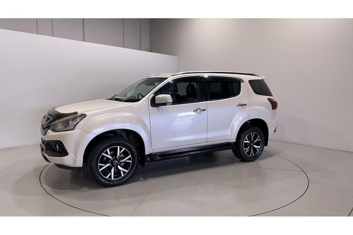 2020 Isuzu MU-X LS-T