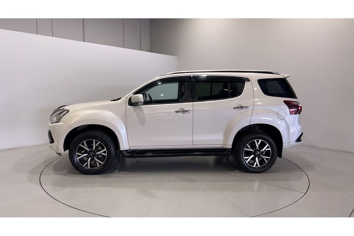 2020 Isuzu MU-X LS-T