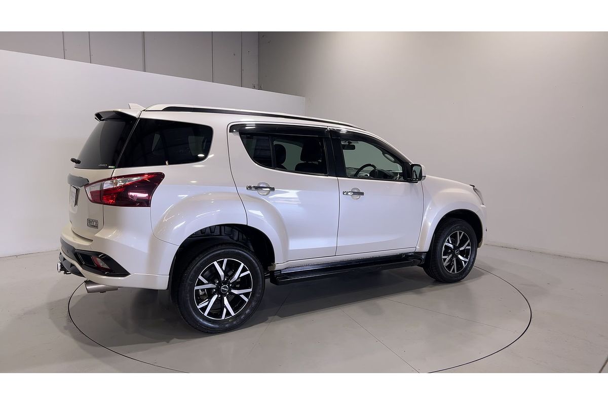 2020 Isuzu MU-X LS-T