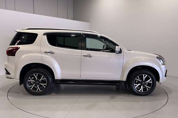 2020 Isuzu MU-X LS-T