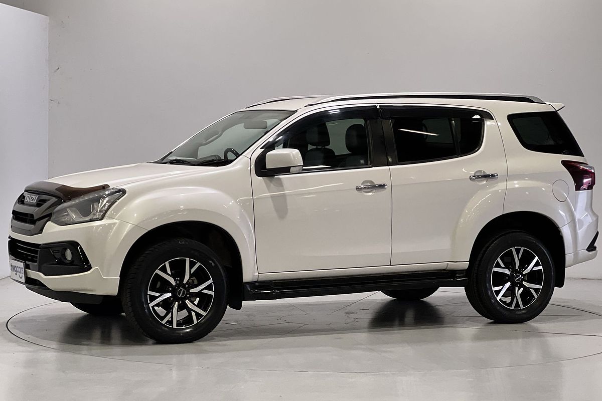 2020 Isuzu MU-X LS-T