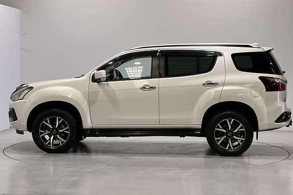 2020 Isuzu MU-X LS-T