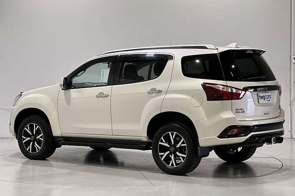 2020 Isuzu MU-X LS-T