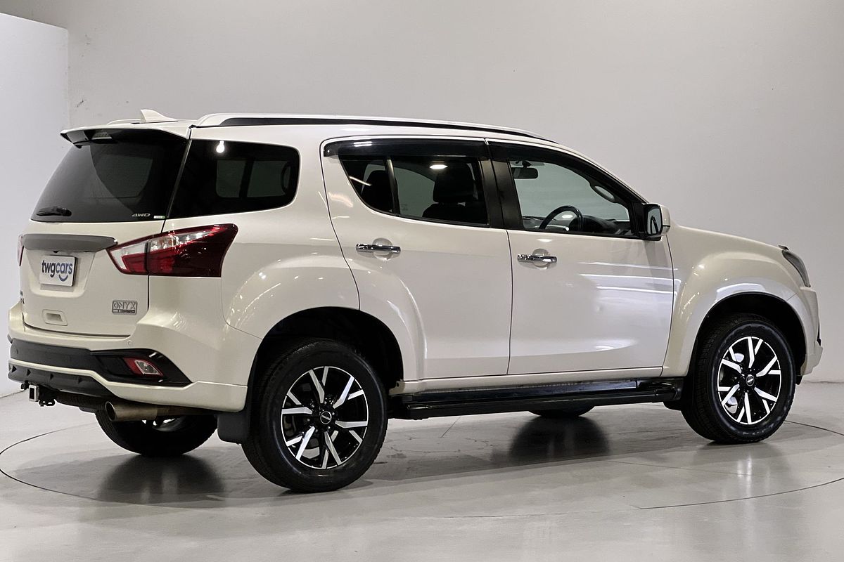 2020 Isuzu MU-X LS-T