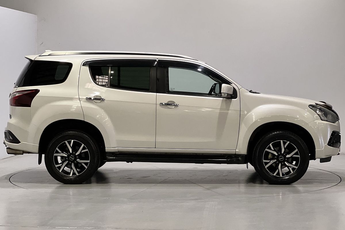 2020 Isuzu MU-X LS-T