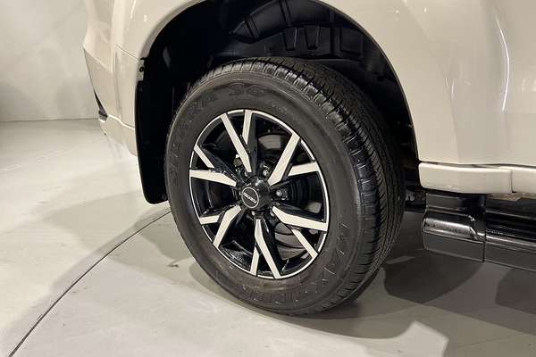2020 Isuzu MU-X LS-T