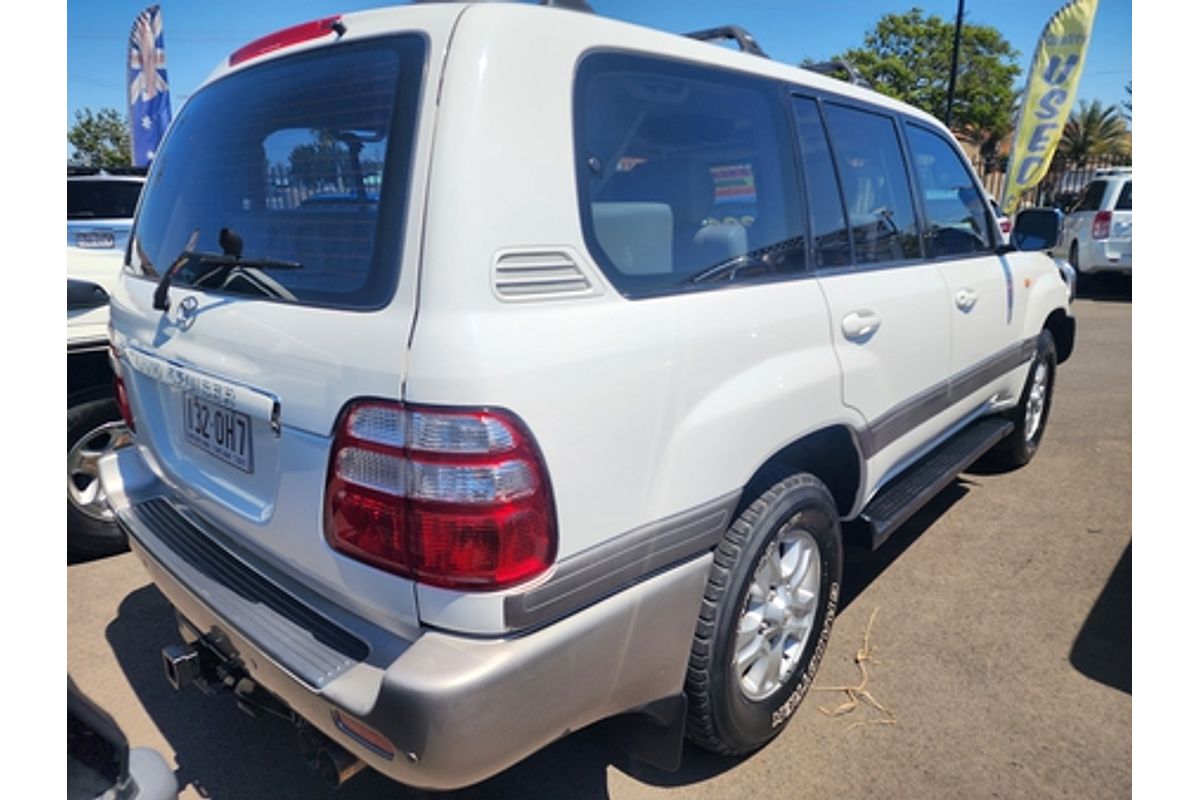 2004 Toyota Landcruiser Sahara UZJ100R
