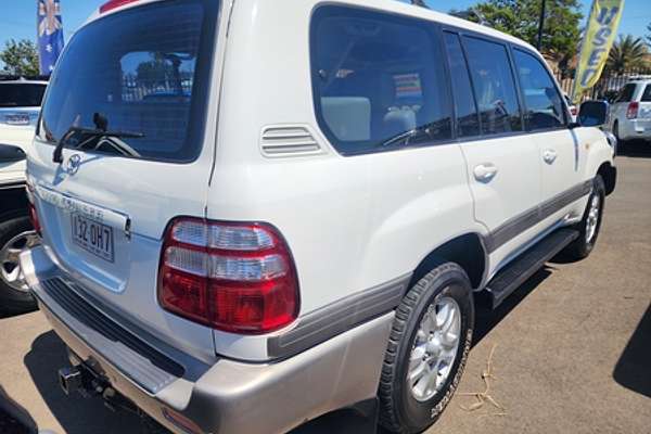 2004 Toyota Landcruiser Sahara UZJ100R