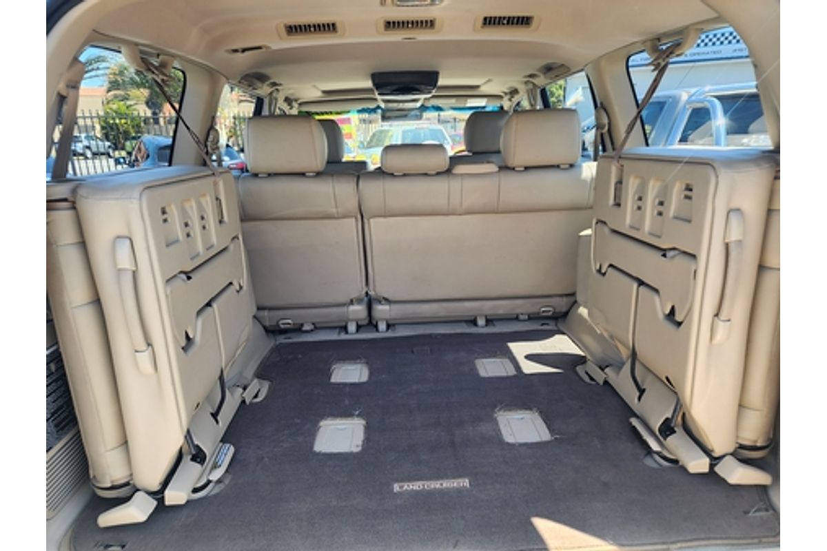 2004 Toyota Landcruiser Sahara UZJ100R