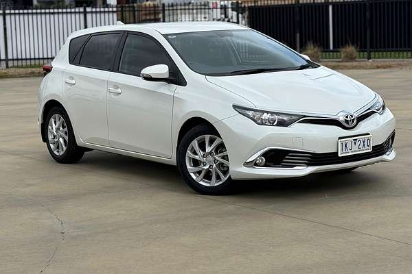 2017 Toyota Corolla Ascent Sport ZRE182R