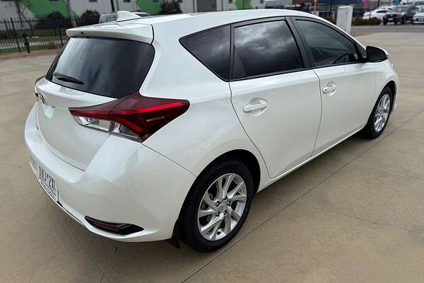 2017 Toyota Corolla Ascent Sport ZRE182R