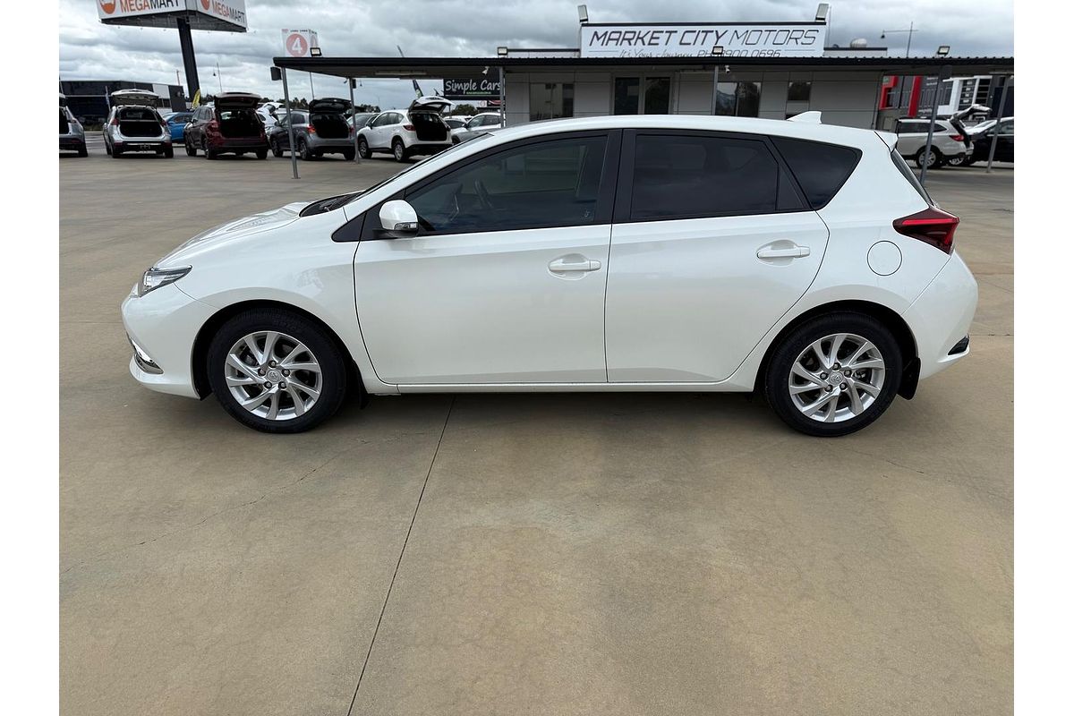 2017 Toyota Corolla Ascent Sport ZRE182R