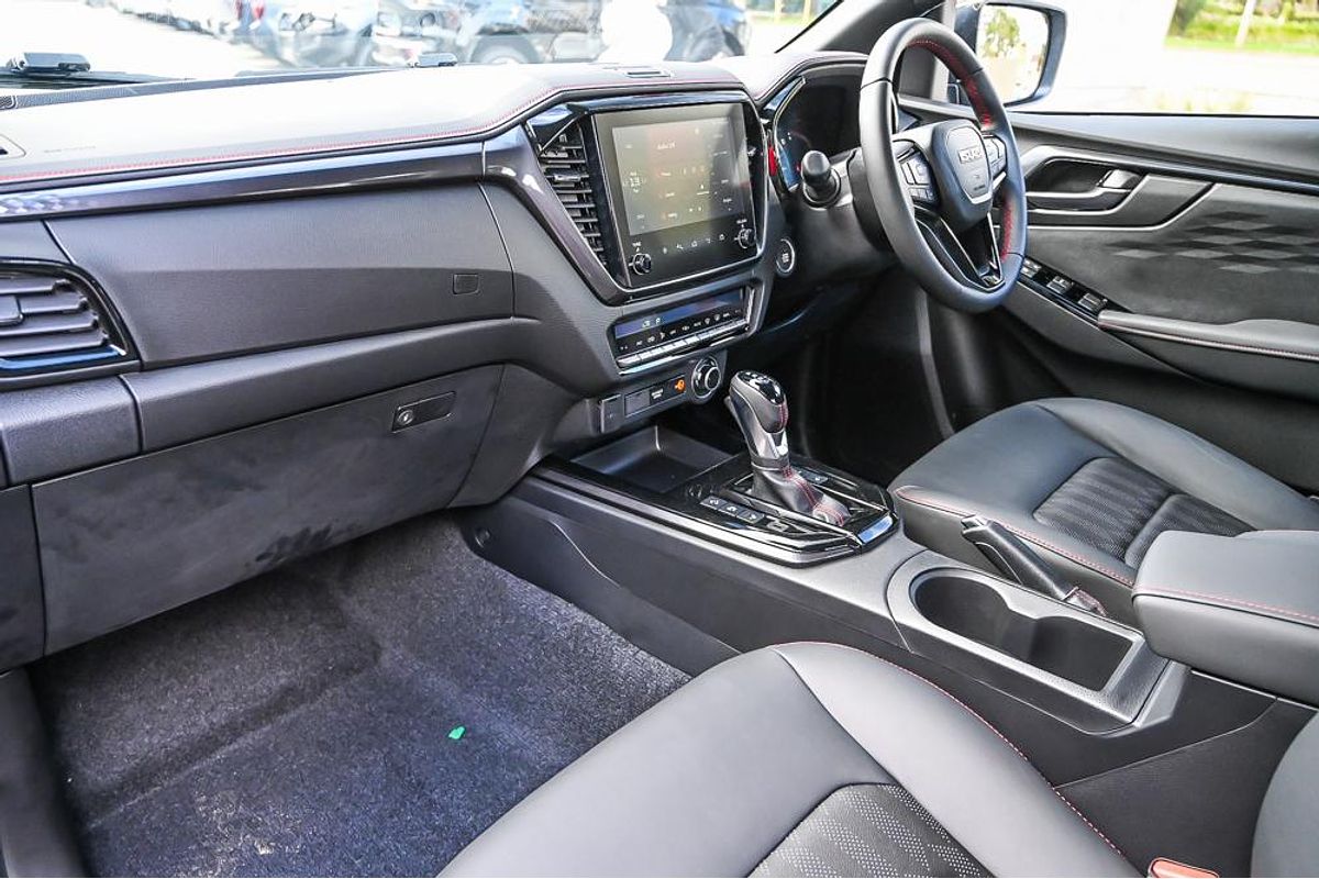 2025 Isuzu D-MAX X-TERRAIN 4X4