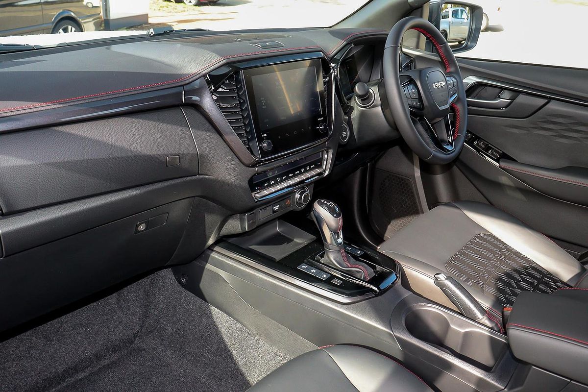 2025 Isuzu D-MAX X-TERRAIN 4X4