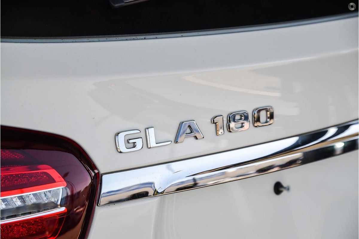 2017 Mercedes-Benz GLA-Class GLA180 X156