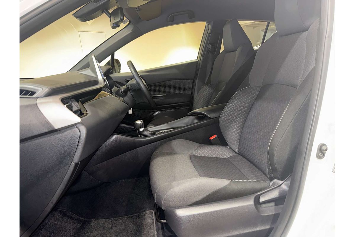 2020 Toyota C-HR  NGX50R