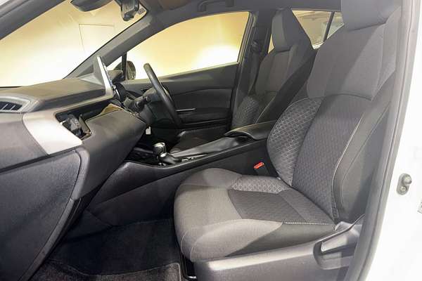 2020 Toyota C-HR  NGX50R