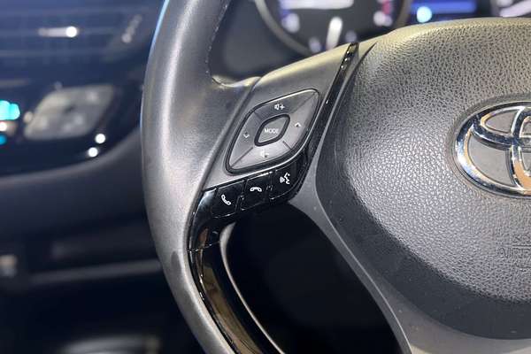 2020 Toyota C-HR  NGX50R