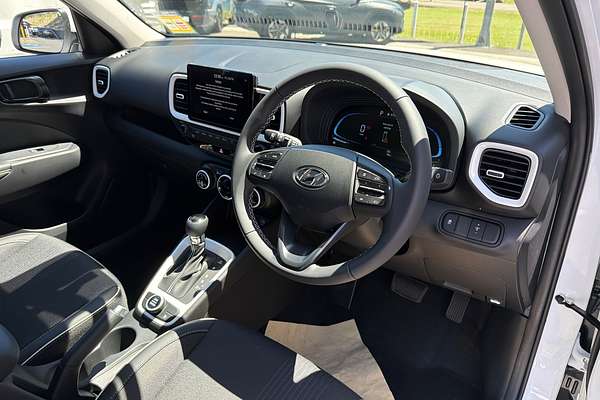 2025 Hyundai Venue Elite QX.V5