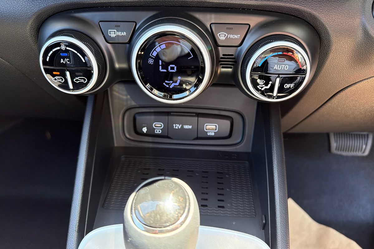 2025 Hyundai Venue Elite QX.V5