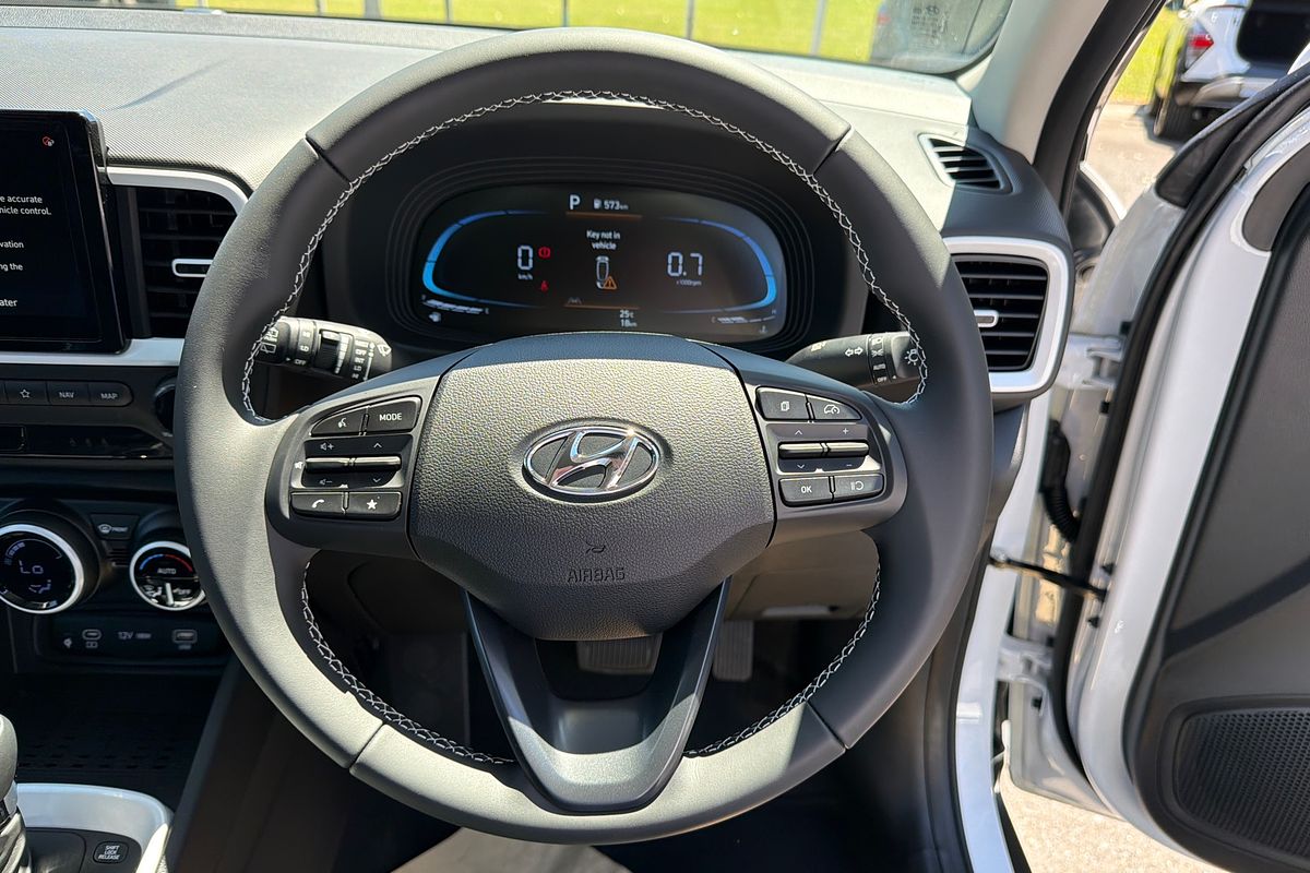 2025 Hyundai Venue Elite QX.V5