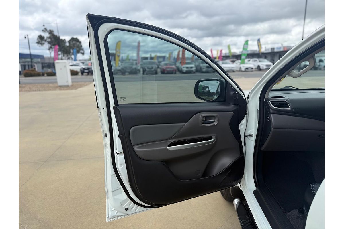 2016 Mitsubishi Triton Exceed MQ 4X4
