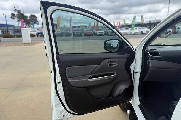 2016 Mitsubishi Triton Exceed MQ 4X4