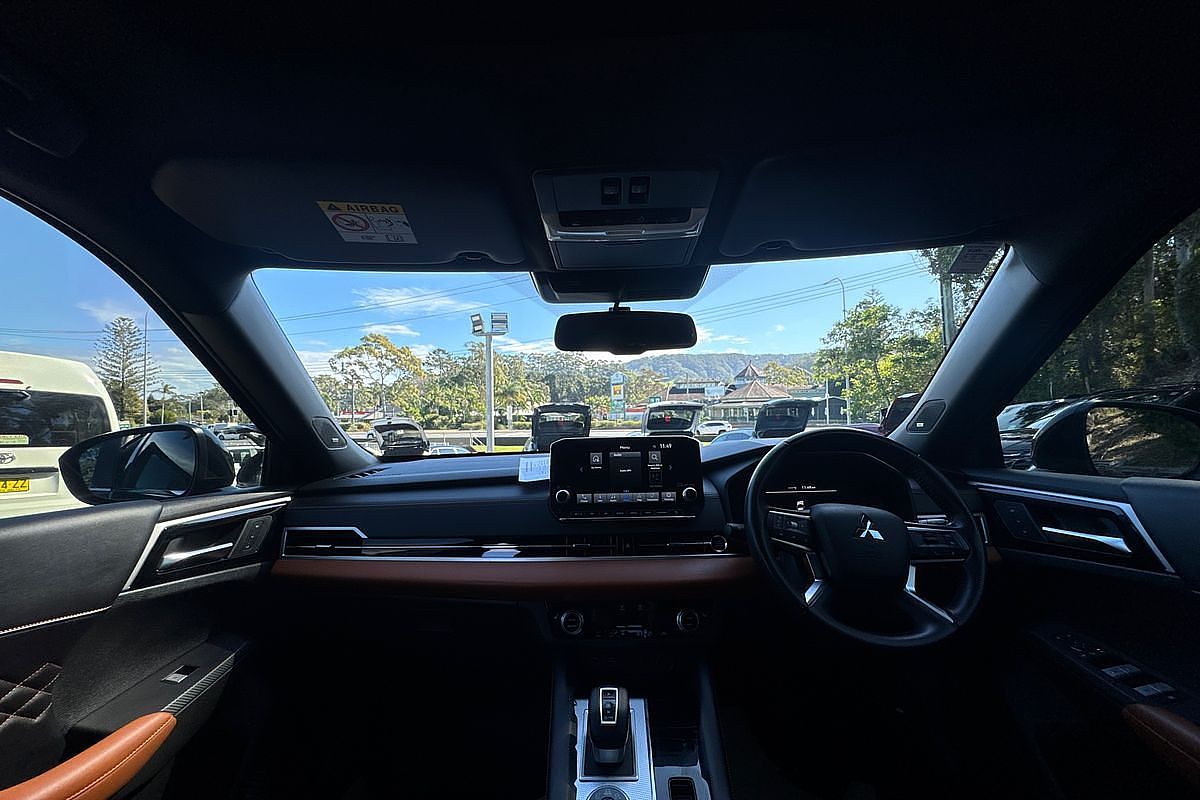 2022 Mitsubishi Outlander Exceed Tourer ZM