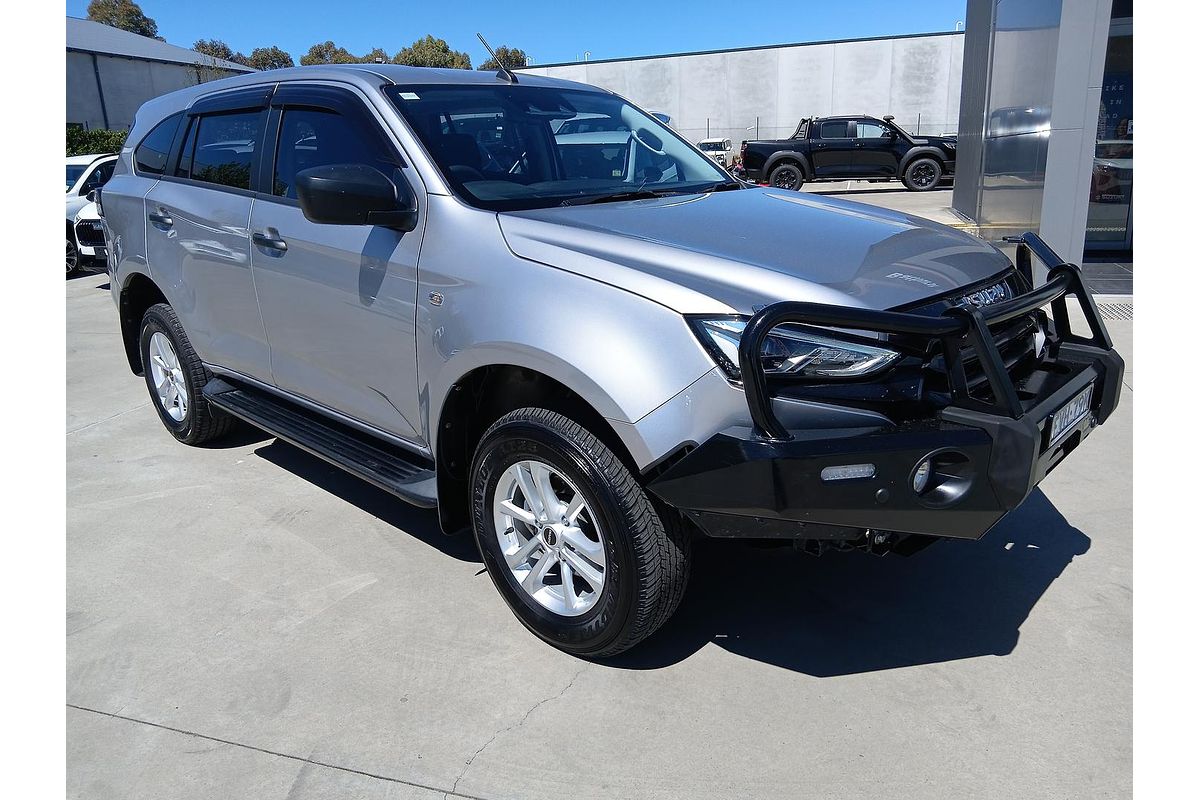 2021 Isuzu MU-X LS-M