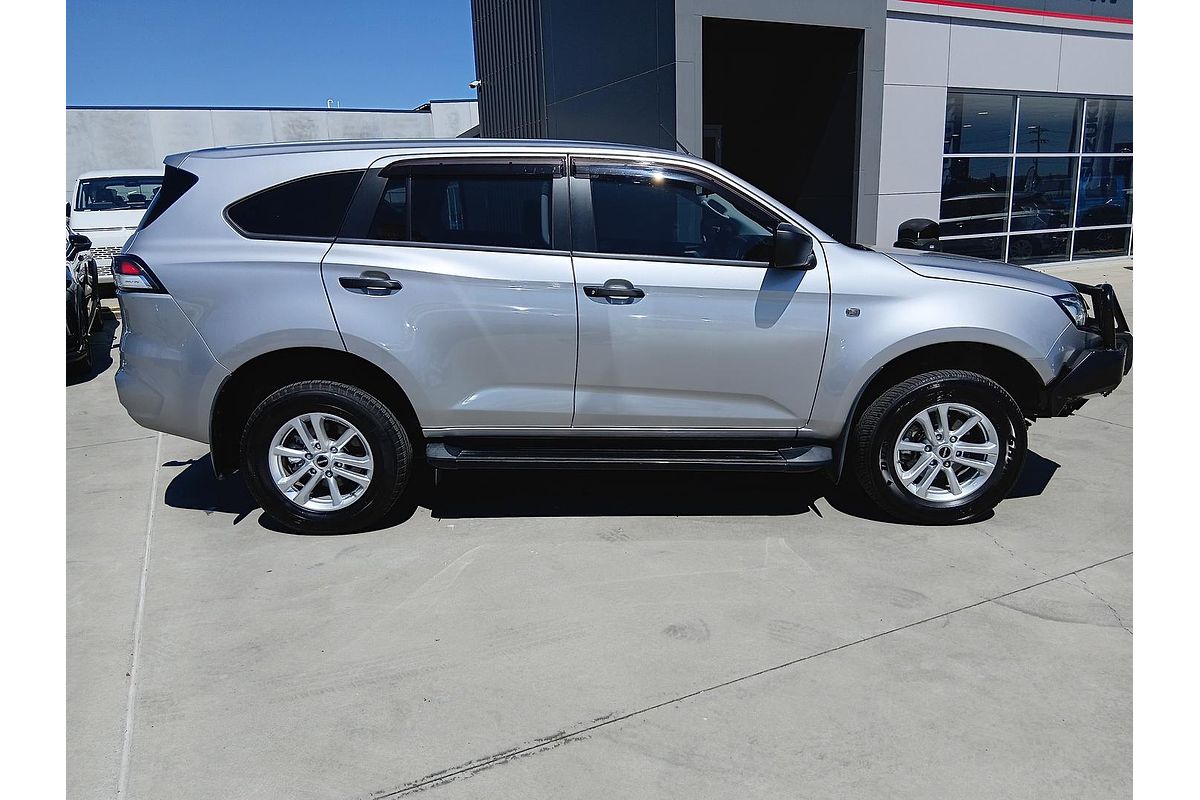 2021 Isuzu MU-X LS-M