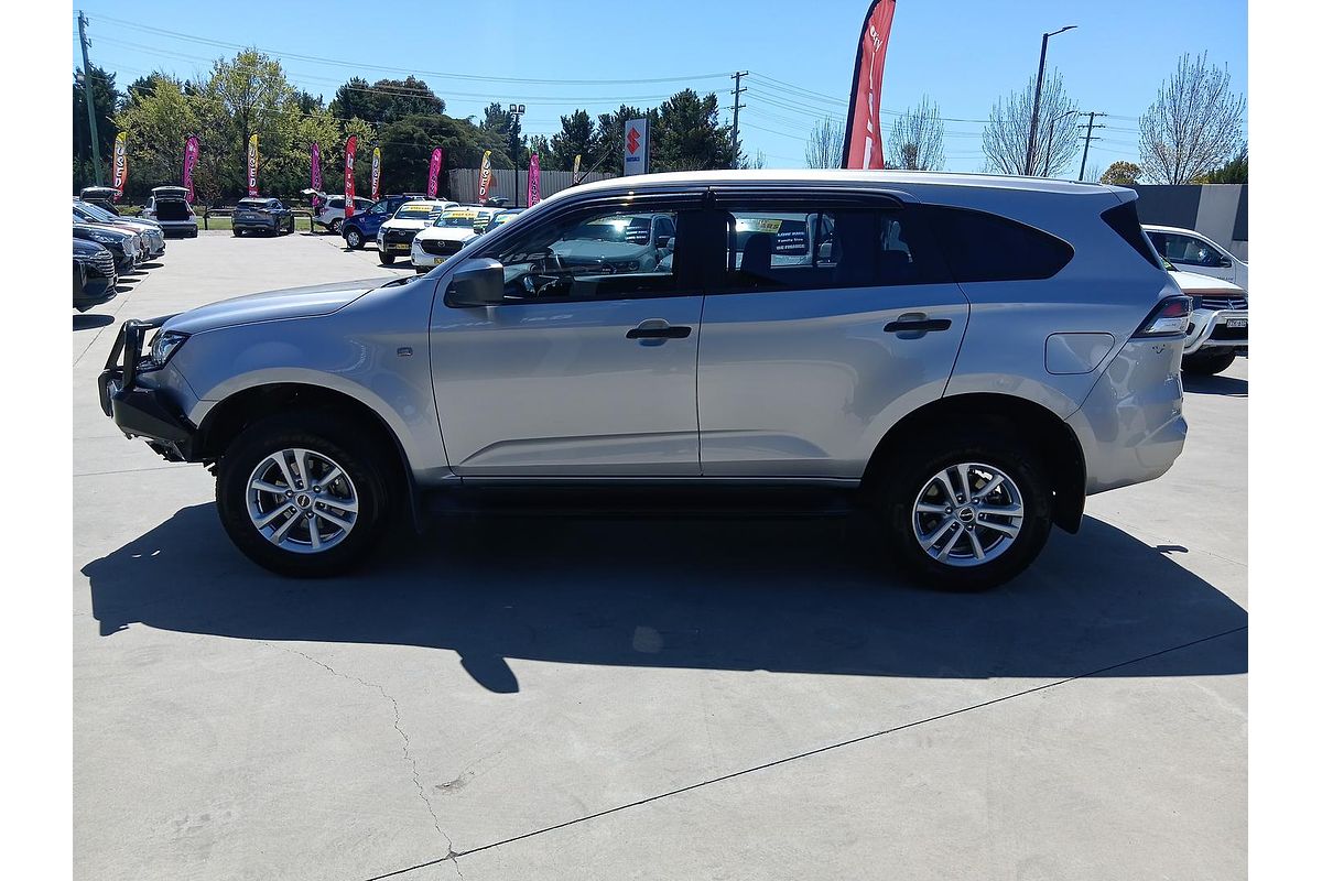 2021 Isuzu MU-X LS-M