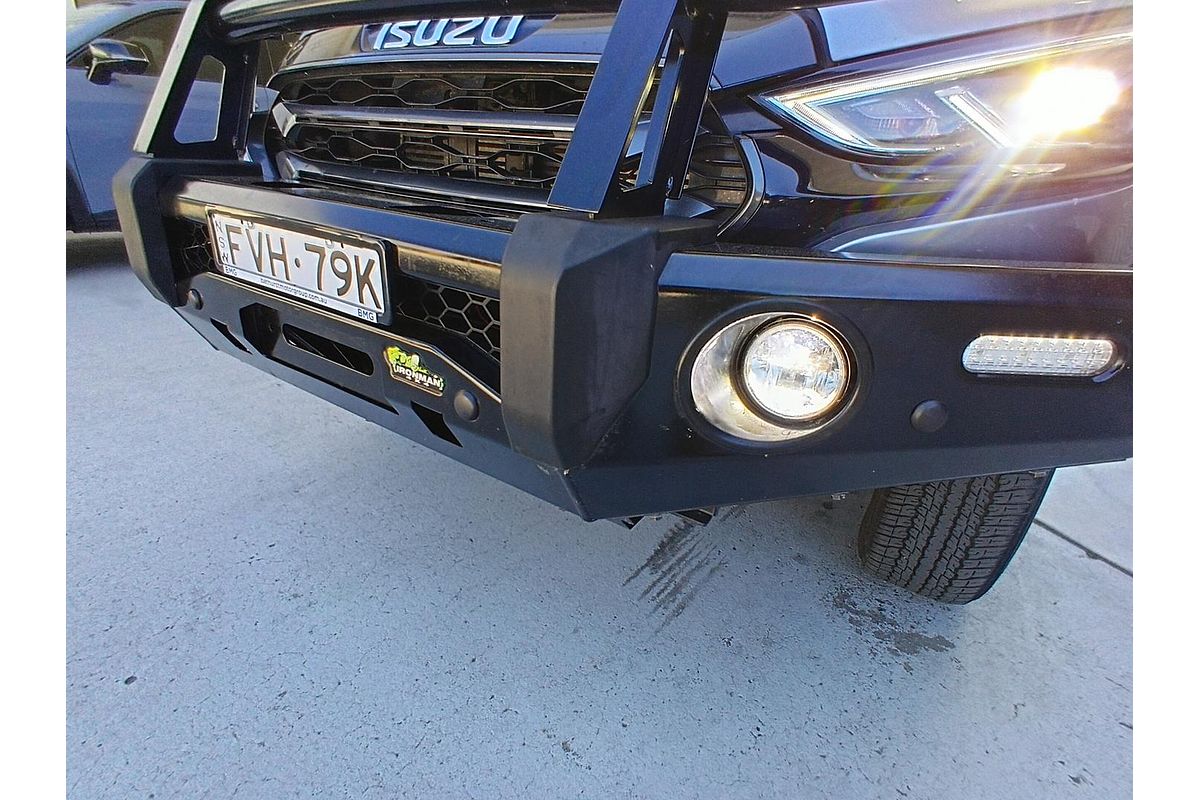 2021 Isuzu MU-X LS-M