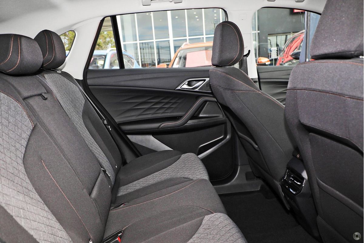 2025 MG HS Hybrid+ Excite AS33H