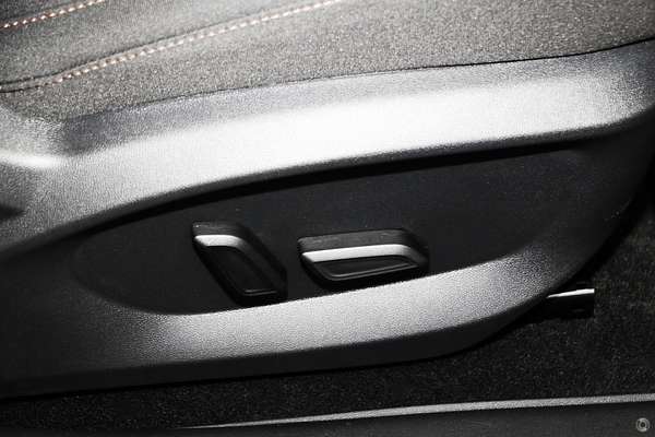 2025 MG HS Hybrid+ Excite AS33H