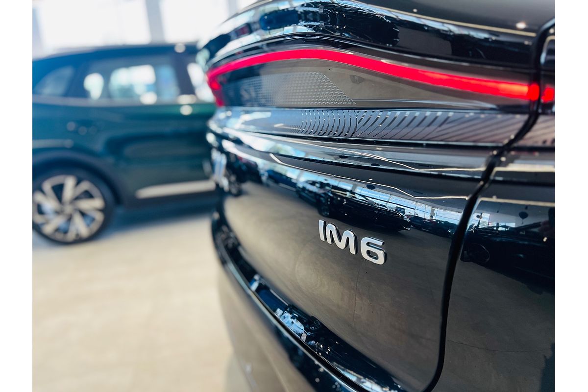 2025 MG IM6 Premium S12L