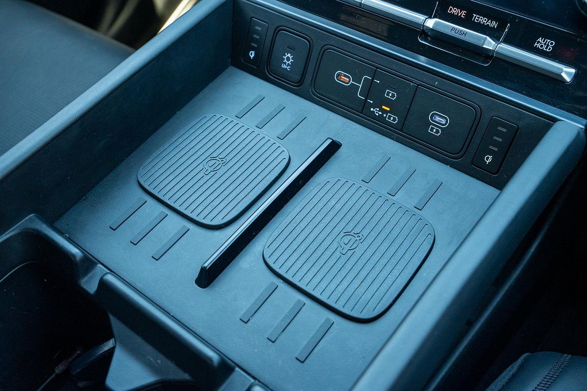 2024 Hyundai Santa Fe Hybrid Calligraphy MX5.V1