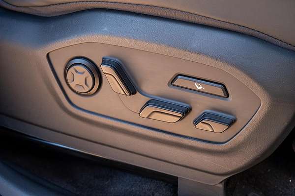 2024 Hyundai Santa Fe Hybrid Calligraphy MX5.V1