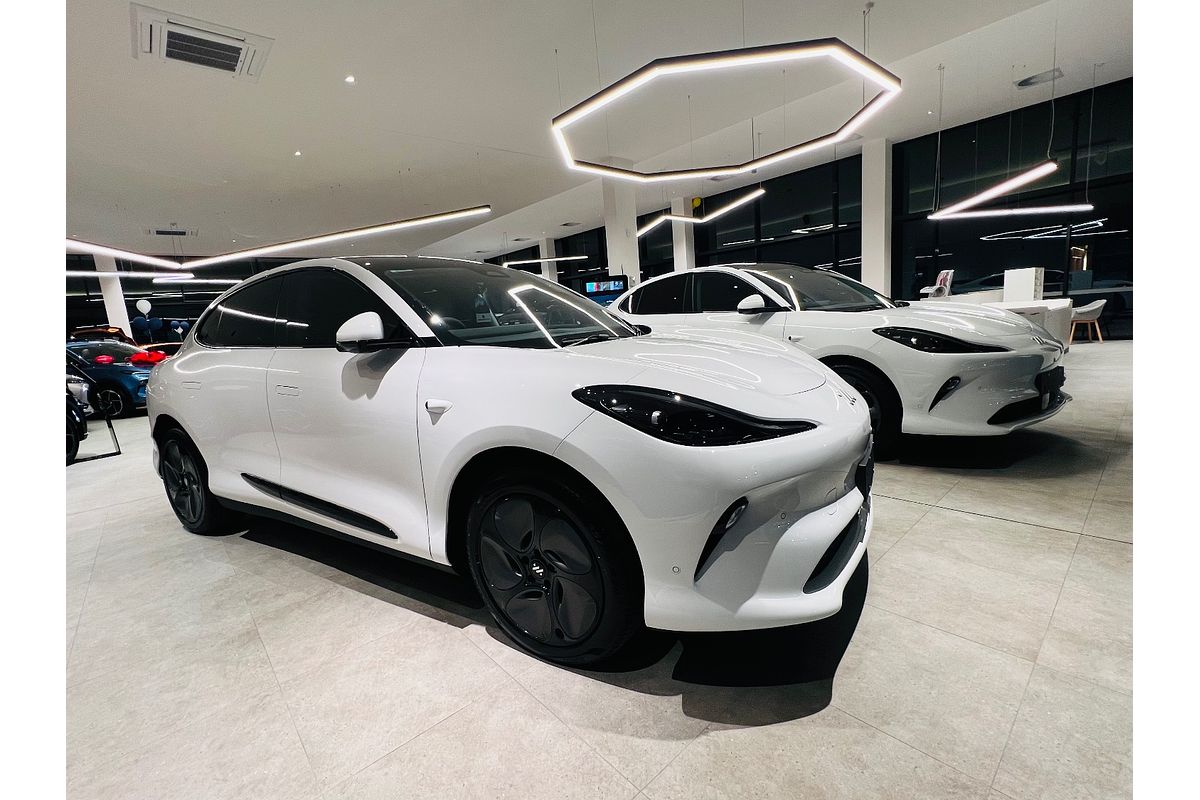 2025 MG IM6 Premium S12L