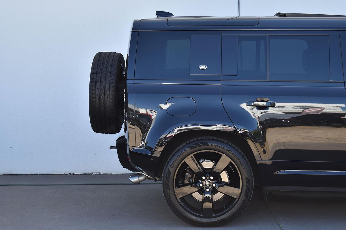 2023 Land Rover Defender 110 P525 V8 L663