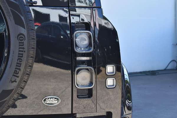2023 Land Rover Defender 110 P525 V8 L663