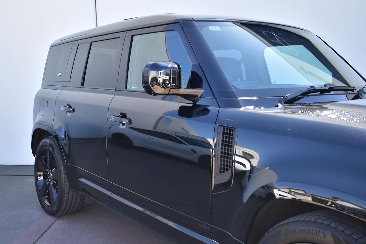 2023 Land Rover Defender 110 P525 V8 L663