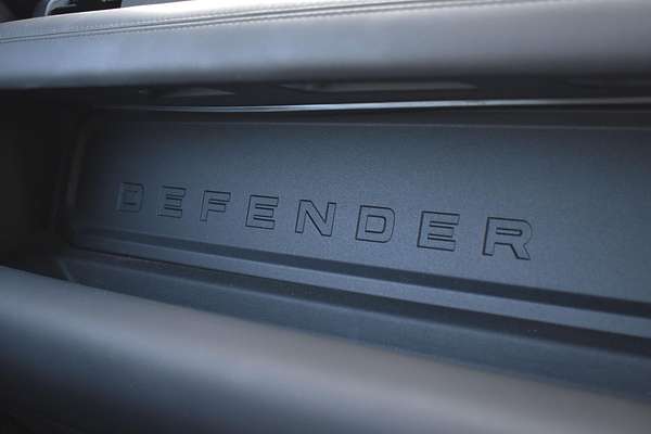 2023 Land Rover Defender 110 P525 V8 L663