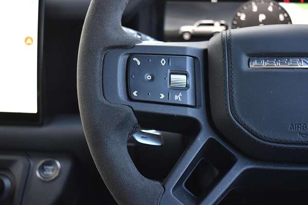 2023 Land Rover Defender 110 P525 V8 L663